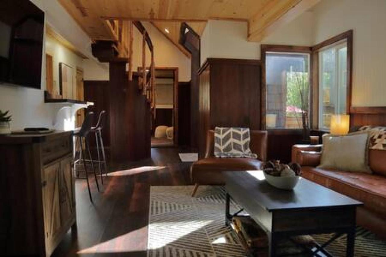 Hobbit House - Charming In Town Idyllwild